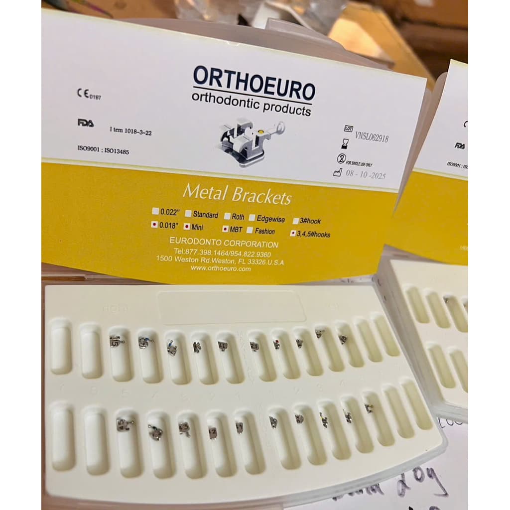 Mắc cài kim loại Orthoeuro mắc cài chỉnh nha hỗ trợ niềng răng hiệu quả