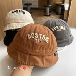 Mũ Bucket Bé Trai Gái Mũ Chống Nắng Rộng Vành Cho Bé 1-6 Tuổi Mũ Tai Bèo Trẻ Em Thêu Chữ Boston Có Dây Cài Chống Bay 3