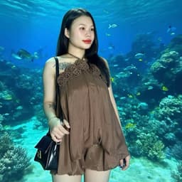 Set yếm bồng bềnh hoa nổi phong cách tiểu thư phối quần tơ bí sang chảnh quyến rũ 7
