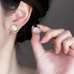 Bông Tai/Khuyên Tai Nữ Phong Cách Vintage Retro Thanh Lịch - Quà Tặng Vibe Ocean Charm, Tiểu Thư Sang Trọng 8