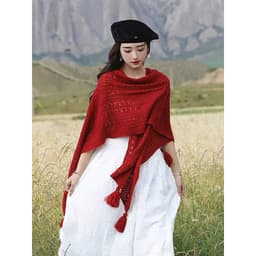 Khăn ren đỏ Boho – Điểm nhấn hoàn hảo cho Outfit hè 8