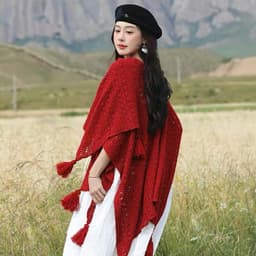 Khăn ren đỏ Boho – Điểm nhấn hoàn hảo cho Outfit hè 7