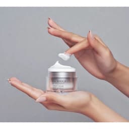 Kem dưỡng Swissline AI Smart Cream Rich 50ml cấp nước phục hồi da chống stress làm sáng da mịn màng 2