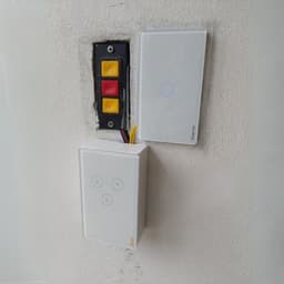 Công tắc cửa cuốn WiFi Hunonic Datic & Doors điều khiển từ xa qua app, báo trạng thái đóng mở 5