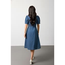Váy denim nữ dáng xòe cổ V GENVIET JEANS thắt eo tôn dáng trẻ trung cotton USA cao cấp che bụng 9085 2
