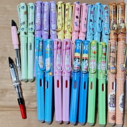 5 Chiếc Bút Máy Viết Tẩy Được Hình Capybara & Mix Hình: Bút Bơm Mực- Ngòi Kim Tinh Viết Êm Trơn, bút thỏ thầy ánh. 5