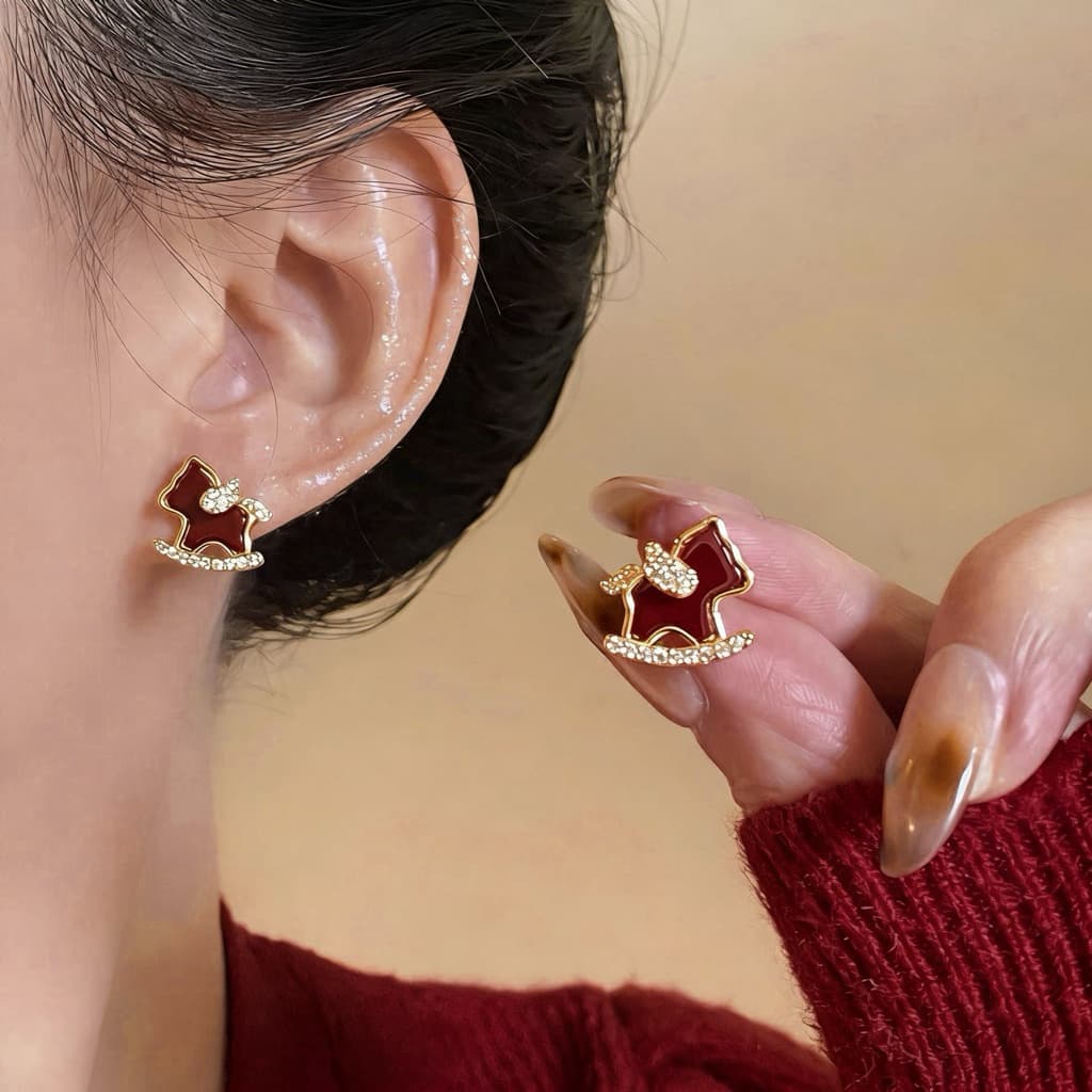 Bông Tai Ngựa Đỏ Ruby Đính Đá.