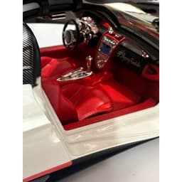 🚗 Mô hình xe thể thao Pagani Huayra – Siêu phẩm sưu tầm 4