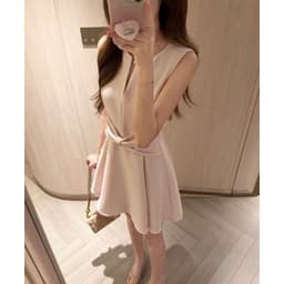 Váy nơ hồng Yayi QCCC 2