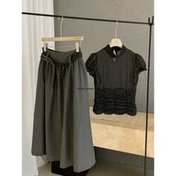 𝑨𝒏𝒏 𝑺𝒕𝒖𝒅𝒊𝒐  𝐖𝐆𝐖𝐄/ Áo Voan Chấm Bi Nữ Mỏng WG.WE 8825 Cổ Trụ Tay Bồng Ngắn Nhún Eo Khóa Sườn 5