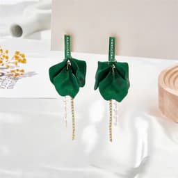 Khuyên Tai Nữ Cánh Hoa Xanh Lá Nổi Bật - Phụ Kiện Trang Sức Cao Cấp Chụp Ảnh Art, Cô Dâu, Dự Tiệc 3