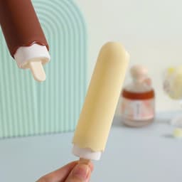 Bàn chải đánh răng du lịch mini gấp gọn tiện lợi. Bàn chải mini hình que kem du lịch công tác - Majehome 3