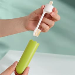 Bàn chải đánh răng du lịch mini gấp gọn tiện lợi. Bàn chải mini hình que kem du lịch công tác - Majehome 4