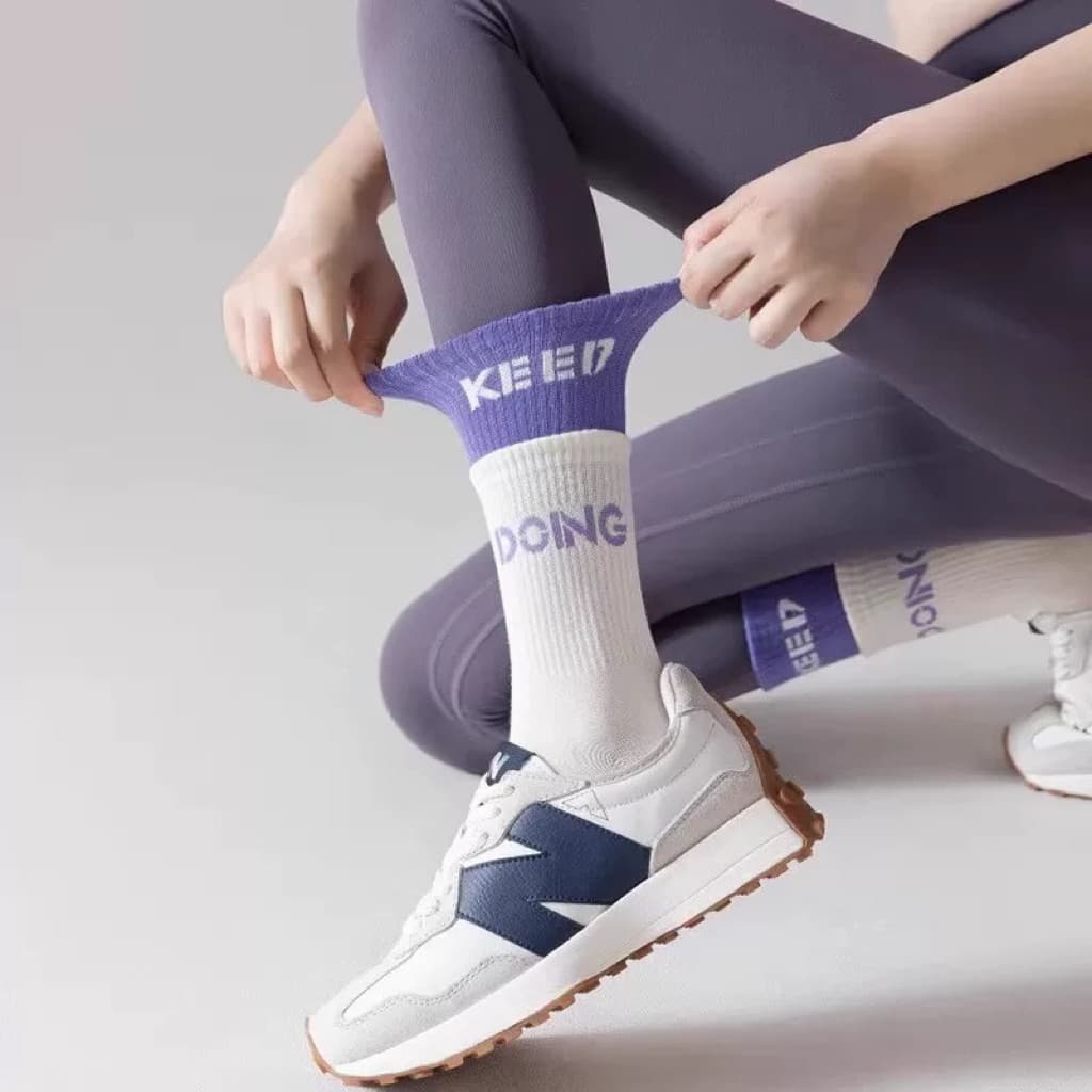 Tất Pilates Yoga Chống Trơn Đế Silicon Cotton Co Giãn Êm Chân Bám Sàn Tập Gym Fitness Freesize