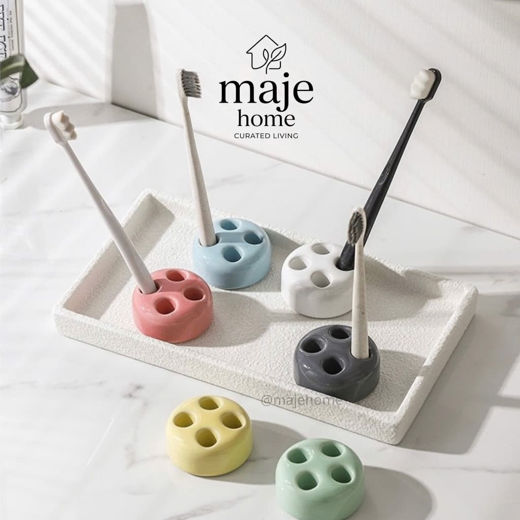 Giá để bàn chải đánh răng bằng gốm 4 ngăn cao cấp. Kệ đựng bàn chải thiết kế tối giản decor phòng tắm - Majehome