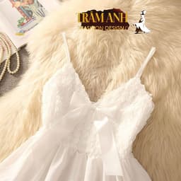 áo kiểu nữ-áo ren + kết hợp vải trơn tạo cảm giác sang trọng, gợi cảm nhưng vẫn tinh tế. 6