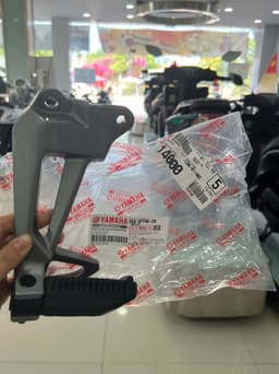 Cụm giá gác chân sau cho xe Sirius cơ, thường 3
