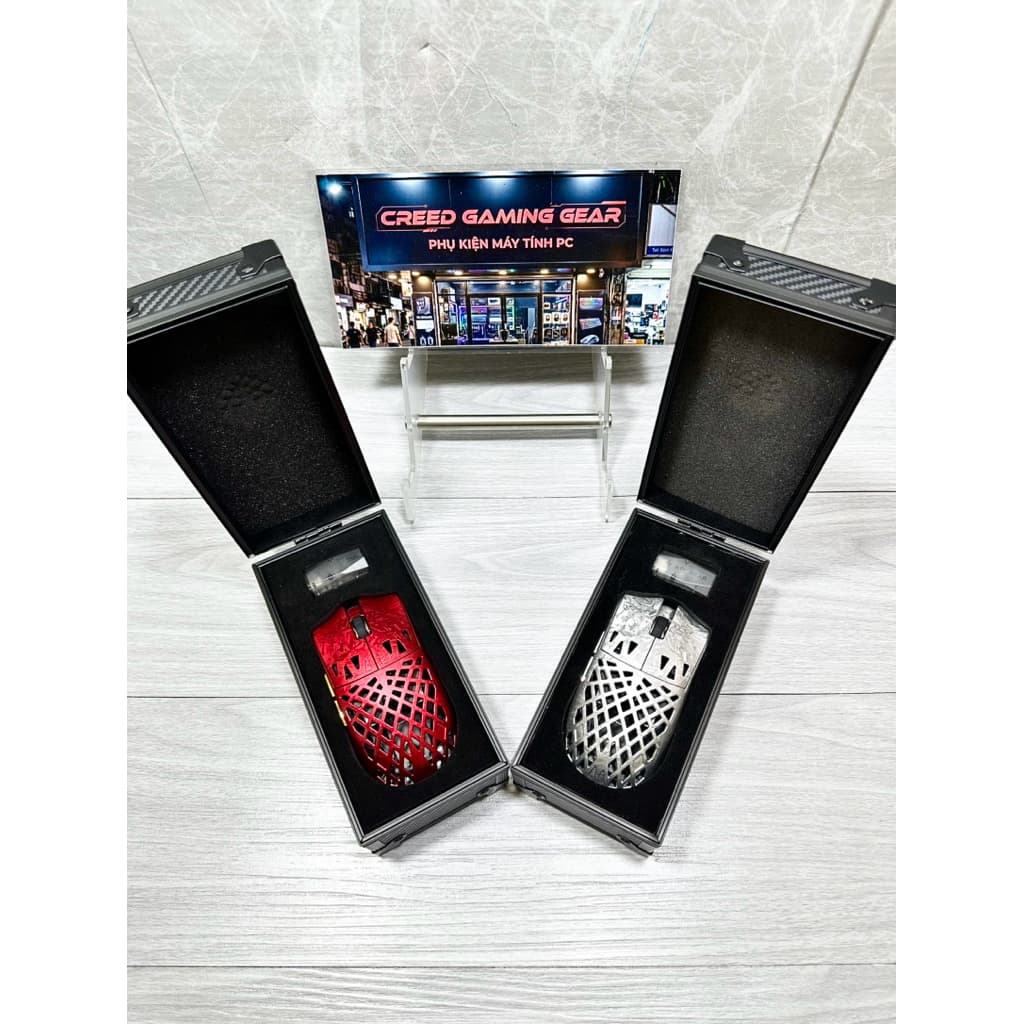 Chuột gaming không dây ATK Blazing Sky GHOST Hollow Carbon Fiber