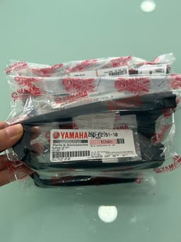 Miếng đỡ xích ( đỡ sên) chính hãng Yamaha  cho xe Exciter 5