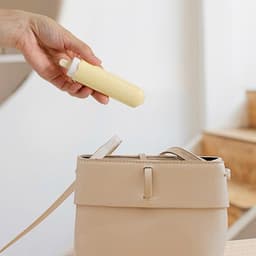 Bàn chải đánh răng du lịch mini gấp gọn tiện lợi. Bàn chải mini hình que kem du lịch công tác - Majehome 2