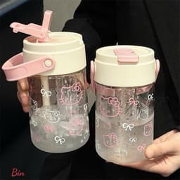 Bình Nước Hello Kitty 600ML Xinh Xắn Tiện Lợi 5