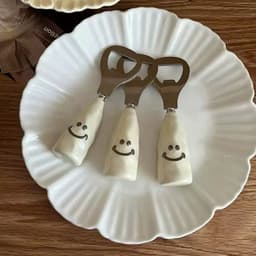 Mở nắp bia mặt cười dễ thương. Dụng cụ khui nắp chai Inox cao cấpt iện lợi cho gia đình - Majehome 2