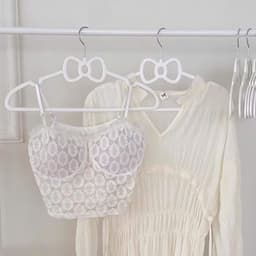 Combo Móc Treo Quần Áo Hình Nơ Kitty, Có Rãnh Chống Trượt, Mắc Váy 2 Dây Chất Nhựa PP Dẻo Dai 5