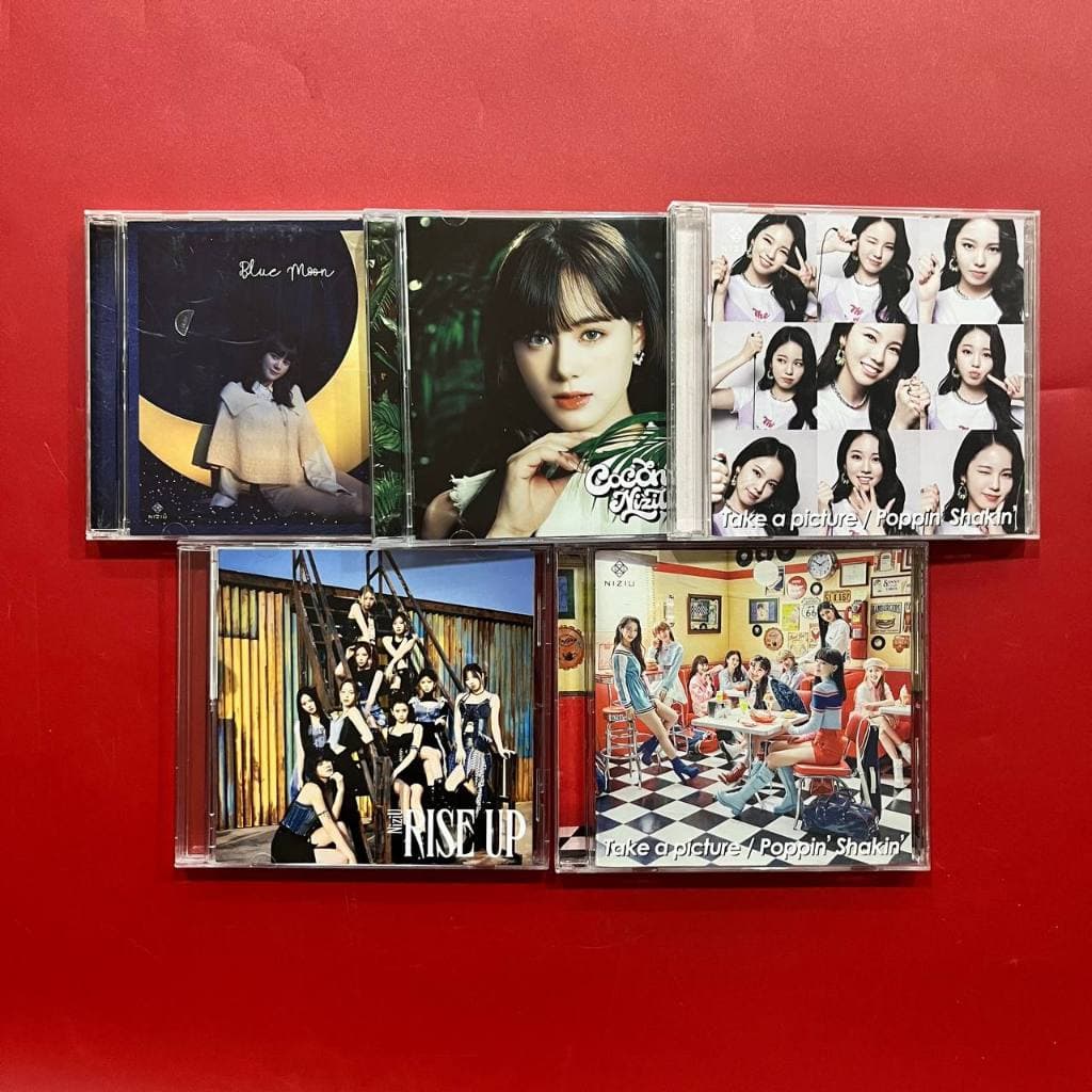 Album NiziU [Secondhand] - Step and a step, Take a picture, Paradise