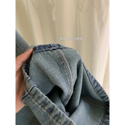 𝑨𝒏𝒏𝑺𝒕𝒖𝒅𝒊𝒐 /𝐖𝐆𝐖𝐄/ Quần Jean Suông Màu Xanh Bạc WG.WE 9527, Quần Jean Nữ Ống Rộng Lưng Cao Phối Túi Sau 7