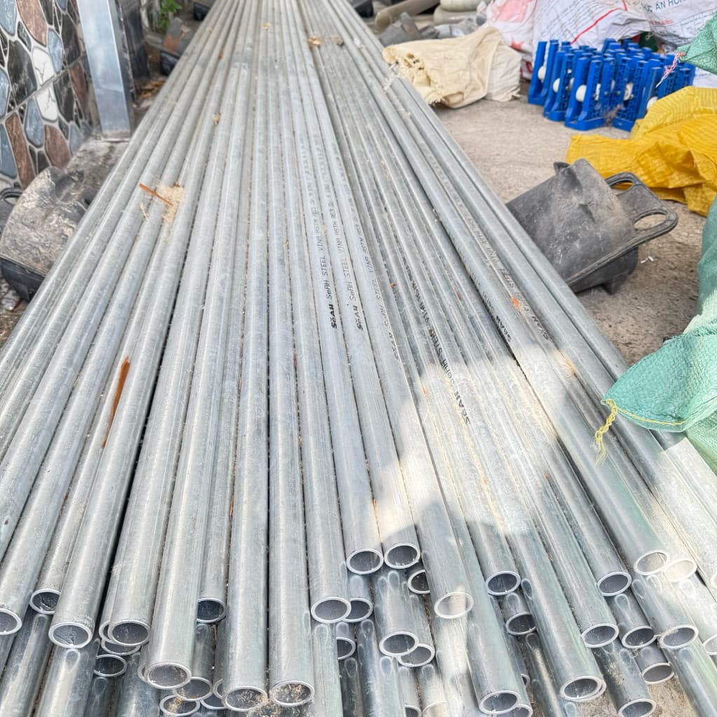 Ống kẽm nhúng nóng phi 21-27-34-42-49 cắt lẽ theo nhu cầu