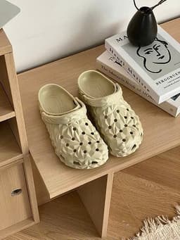 [Tặng Charm Random] [SETINA] Dép Sục Nữ EVA Sầu Riêng Giày Clog Nhẹ Êm Chân Chống Trơn Trượt Đi Chơi Dễ Phối EVS200 7