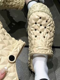 [Tặng Charm Random] [SETINA] Dép Sục Nữ EVA Sầu Riêng Giày Clog Nhẹ Êm Chân Chống Trơn Trượt Đi Chơi Dễ Phối EVS200 3