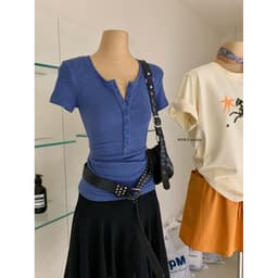 [SẴN] 𝑻𝒉𝒆𝑴𝒂𝒚 x 𝐖𝐆𝐖𝐄/ Áo Thun Cổ Trụ Tàu Nữ Ôm Body WG.WE 9209, Áo Thun Nữ Cộc Tay Cổ Tròn Trơn Cài Cúc Basic 3