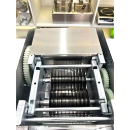 Máy Thái Thịt Tươi Sống, Tai Bì Heo Dao Tháo Rời Cỡ Từ 2, 2.5, 3.5, 5, 7,10 mm 9