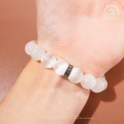 Ngọc Đan Tâm - Vòng Tay Selenite 10mm 3A Phối Charm Bạc Chữ Vạn - Mệnh Kim & Mệnh Thuỷ 4