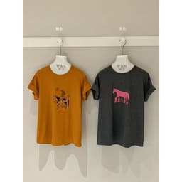 [SẴN] 𝑻𝒉𝒆𝑴𝒂𝒚 x 𝐖𝐆𝐖𝐄/ Áo Thun Nữ Form Rộng Cotton Mát 𝐖𝐆𝐖𝐄 9618, Áo Phông Cổ Tròn Tay Ngắn In Hình Ngựa Basic 3