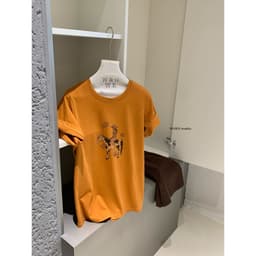 [SẴN] 𝑻𝒉𝒆𝑴𝒂𝒚 x 𝐖𝐆𝐖𝐄/ Áo Thun Nữ Form Rộng Cotton Mát 𝐖𝐆𝐖𝐄 9618, Áo Phông Cổ Tròn Tay Ngắn In Hình Ngựa Basic 4