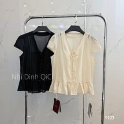 𝑨𝒏𝒏 𝑺𝒕𝒖𝒅𝒊𝒐  [SẴN]𝐖𝐆𝐖𝐄/ Áo Sơ Mi Nữ Cổ V Buộc Nơ Phối Ren WG.WE 9123 Bèo Gấu Ngắn Tay Kiểu Tiểu Thư 9