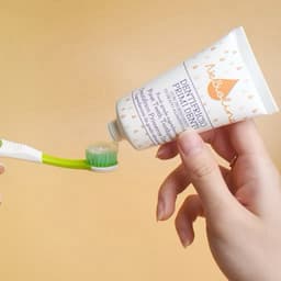 Nebiolina Kem đánh răng cho bé, Kem đánh răng hữu cơ -Giúp làm sạch răng và nướu cho bé an toàn 50ml <BUNBUN SHOP20 2