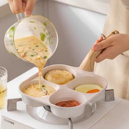 Chảo 4 ngăn chống dính cao cấp tay cầm gỗ. Chảo chiên trứng, pancake, xúc xích đa năng tiện lợi - Majehome 8