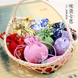 Túi Gấm Thêu Hoa Hầu Bao Cổ Trang May Mắn Phụ Kiện Đeo Trang Trí Tết Cưới Sang Trọng Tao Nhã Thanh Lịch 4