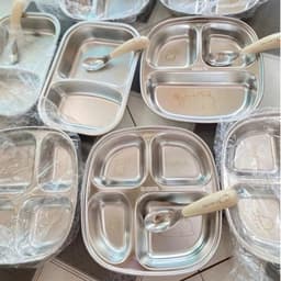 Khay Cơm Inox 3 Ngăn TẶNG THÌA SAMSTORE, Lòng Sâu 3.3cm Bát Ăn In Hình Thú Dễ Thương 123 9