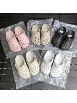 [Tặng Charm Random] [SETINA] Dép Sục Nữ EVA Sầu Riêng Giày Clog Nhẹ Êm Chân Chống Trơn Trượt Đi Chơi Dễ Phối EVS200 10