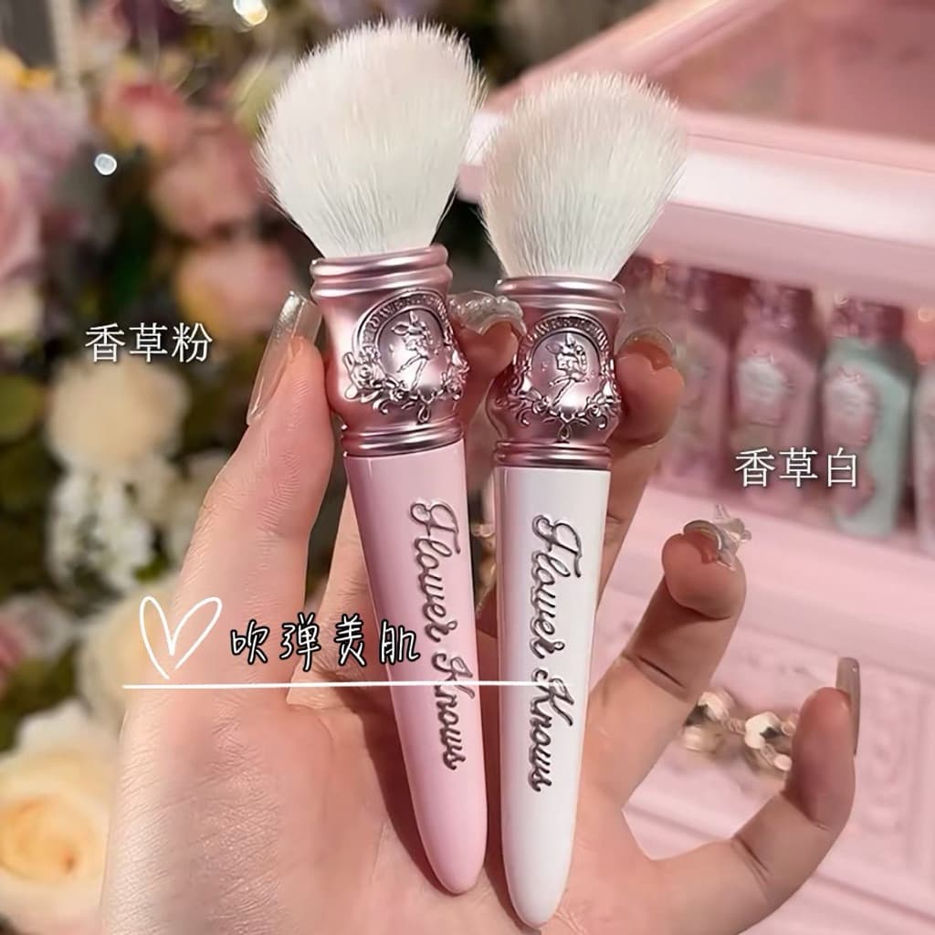 Cọ Makeup Má Hồng Flower Knows Midsummer Fairytales
