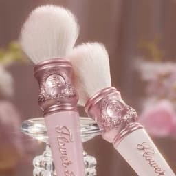Cọ Makeup Má Hồng Flower Knows Midsummer Fairytales 9