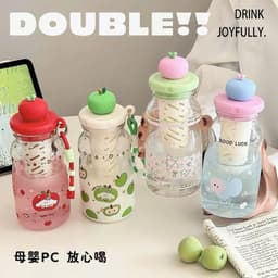 Bình nhựa nắp táo kèm lõi lọc trà 480ml siêu củe thiết kế dễ thương với nắp hình quả táo 2