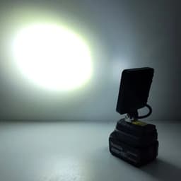 Đèn led 35/55 mắt siêu sáng sử dụng chân pin phổ thông MAKITA có 2 chế độ sáng, có 2 cổng sạc USB 8