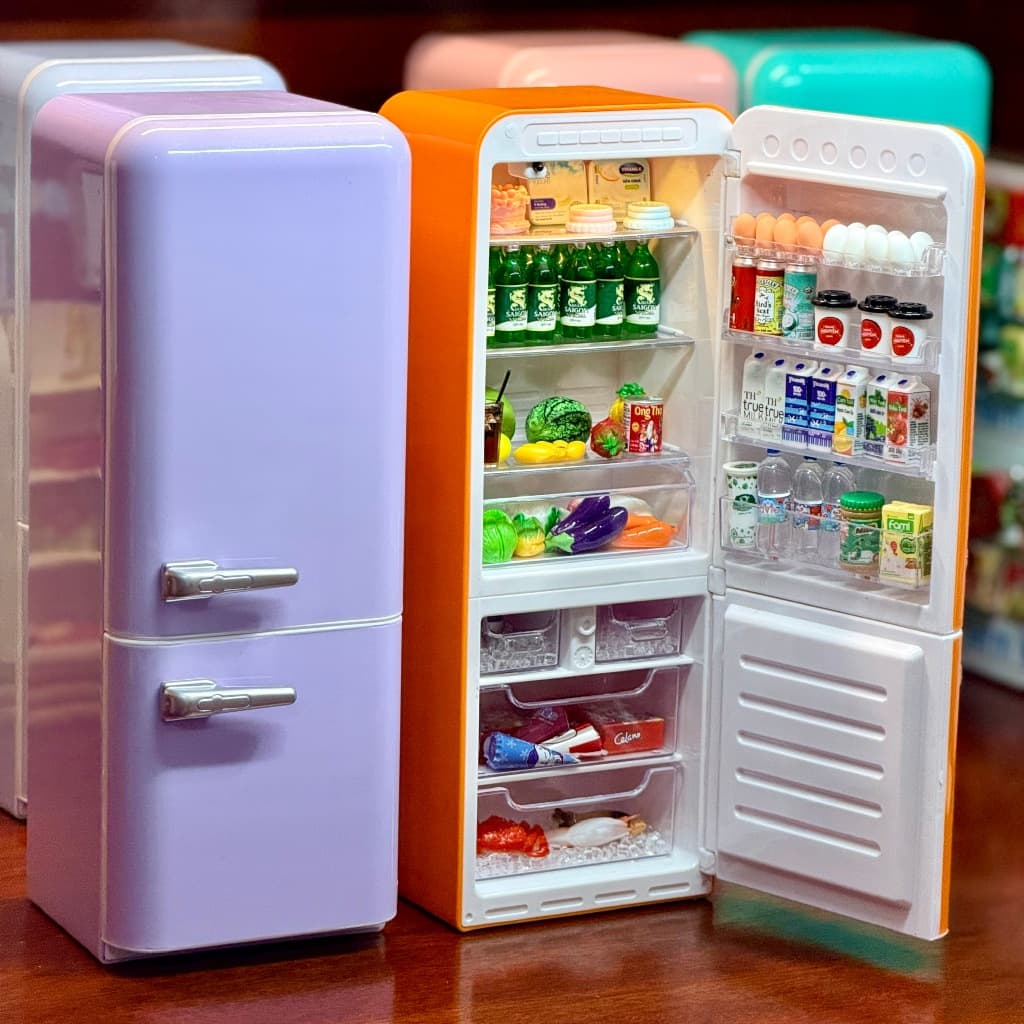 Tủ Lạnh Mini Đồ Chơi Retro (Kèm Sticker Từ Tính)