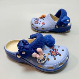 Dép sục nam nữ Zootopia 2 phi vụ động trời màu xanh blue nhạt, dép sục hoạt hình zootopia người lớn kèm charm y hình 1