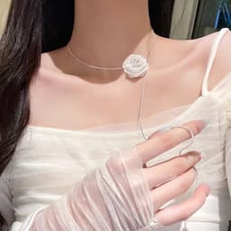 Vòng Cổ Nữ Dáng Y-Line Mặt Hoa Hồng Thiết Kế Phong Cách Hàn Quốc 1